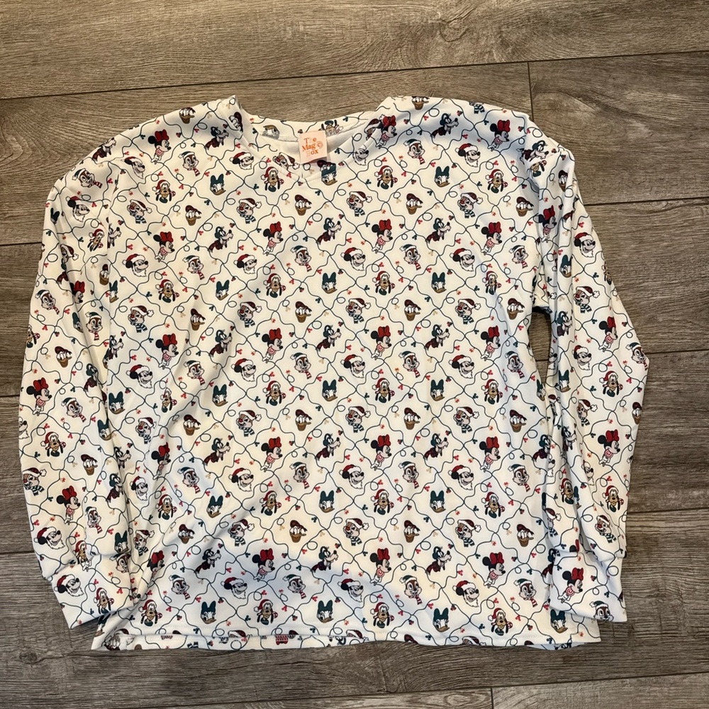 Medium oversized athletic WDW Christmas Mickey sweatshirt
